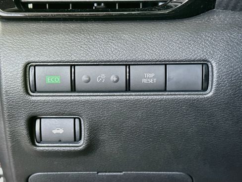 Used 2023 Nissan Sentra SV w/ All-Weather Package FWD image 16
