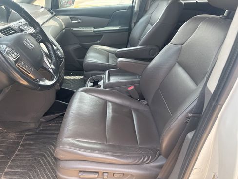 Used 2016 Honda Odyssey Touring Elite image 15