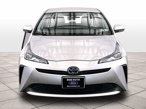 Used 2019 Toyota Prius Limited FWD image 3