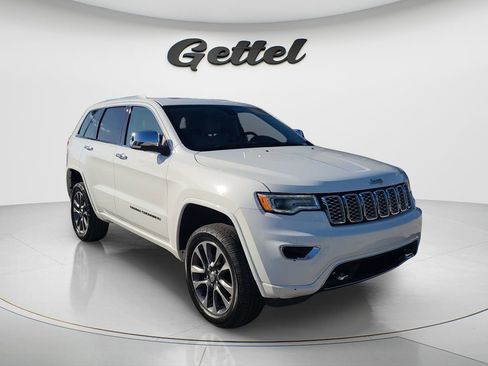 Used 2017 Jeep Grand Cherokee Overland image 2