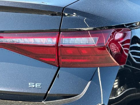 Used 2025 Volkswagen Jetta SE image 46