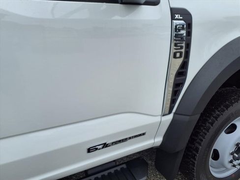 New 2026 Ford F550 4x4 Regular Cab Super Duty image 9