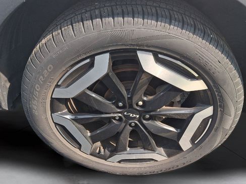 Used 2024 Kia Telluride S AWD/4WD image 13