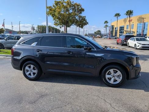 New 2026 Kia Sorento LX FWD image 7