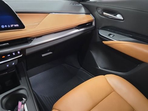 Used 2024 Cadillac XT4 Sport image 21