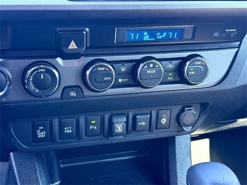 Used 2023 Toyota Tacoma TRD Off-Road image 22