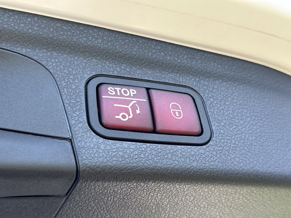 Used 2024 Mercedes-Benz GLE 450 4MATIC image 52