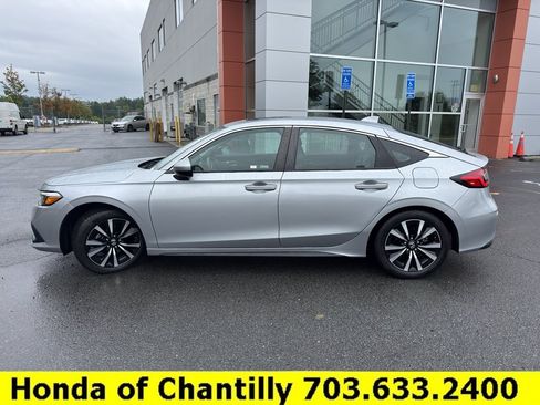 Used 2024 Honda Civic EX-L image 4