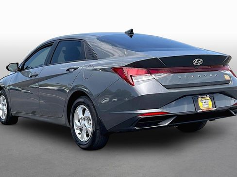 Used 2023 Hyundai Elantra SE FWD image 11