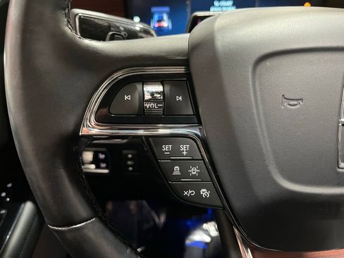 Used 2023 Lincoln Navigator L Reserve AWD/4WD image 14