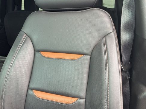 Used 2024 GMC Sierra 2500 AT4 w/ Technology Package image 8