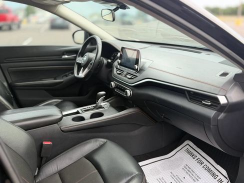 Used 2021 Nissan Altima 2.0 SR FWD image 14