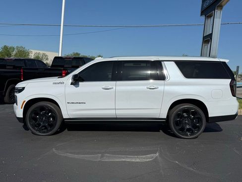 New 2026 Chevrolet Suburban High Country AWD/4WD image 8