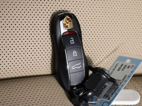 New 2026 Porsche Macan Turbo image 23