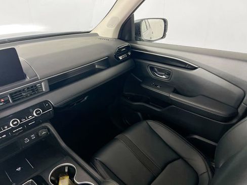 Used 2024 Honda Pilot Touring image 25