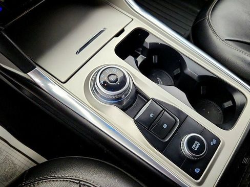 Used 2022 Ford Explorer Limited w/ Equipment Group 301A image 16