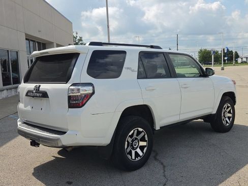 Used 2024 Toyota 4Runner TRD Off-Road Premium w/ Moonroof Package AWD/4WD image 5