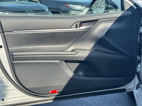 Used 2024 Toyota Camry SE image 20
