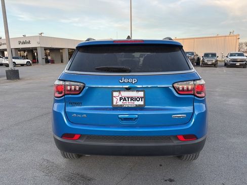 Used 2025 Jeep Compass Latitude image 4