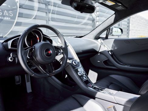 Used 2012 McLaren MP4-12C Coupe image 3