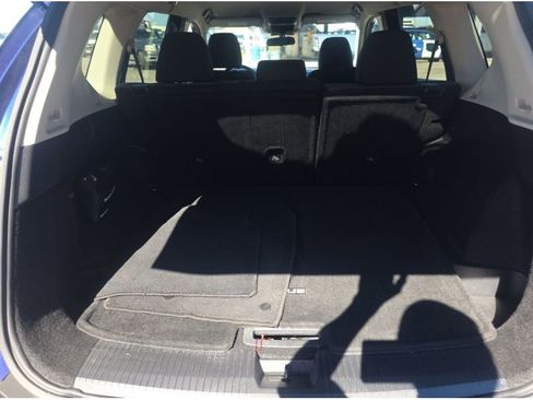 Used 2021 Nissan Rogue SV image 23