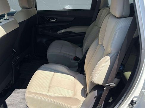 Used 2025 Subaru Ascent Premium AWD/4WD image 23