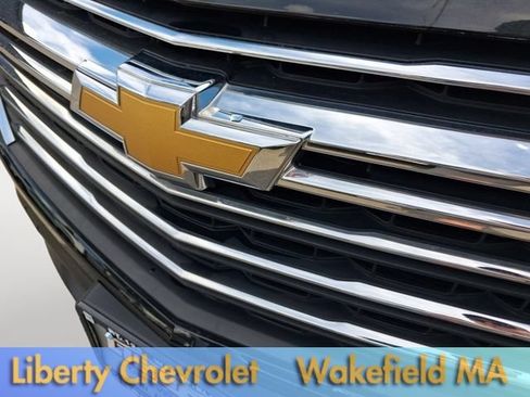Used 2023 Chevrolet Traverse LT AWD/4WD image 7