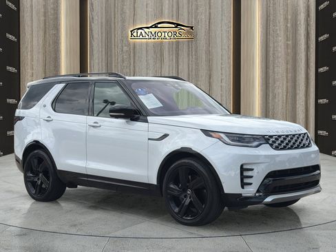 Used 2023 Land Rover Discovery Metropolitan Edition AWD/4WD image 1