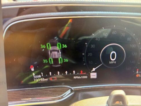 Used 2021 Cadillac Escalade Premium Luxury Platinum image 5