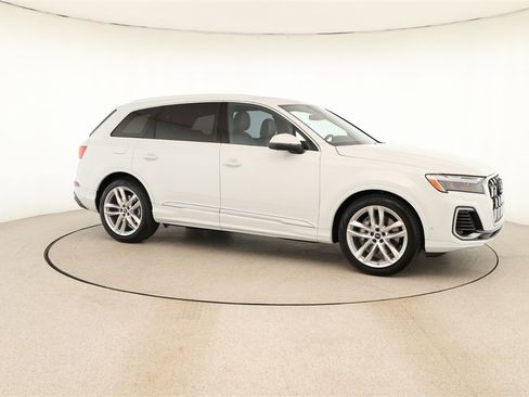 New 2025 Audi Q7 3.0T Premium Plus image 9
