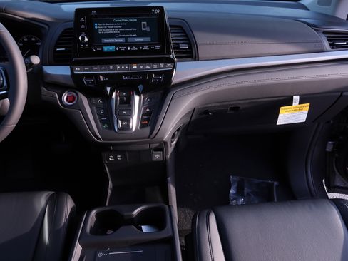 New 2026 Honda Odyssey EX-L image 8