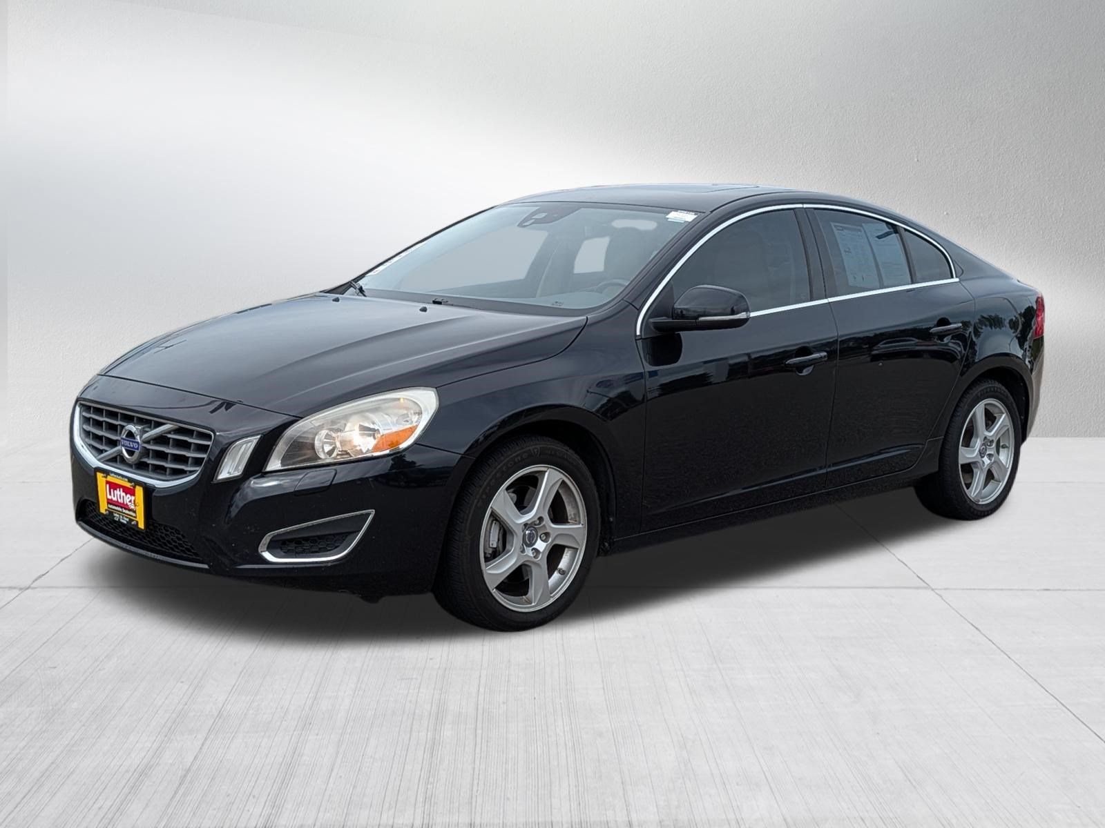 Used 2012 Volvo S60 T5 w/ Climate Pkg FWD image 3