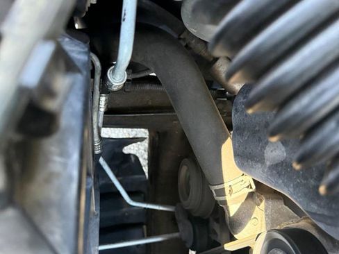 Used 2009 Chevrolet Avalanche LTZ RWD image 40