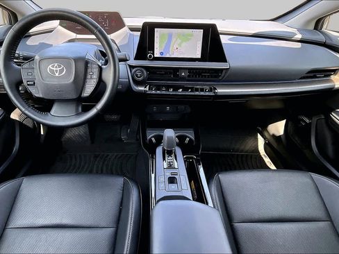 Used 2024 Toyota Prius XLE FWD image 15