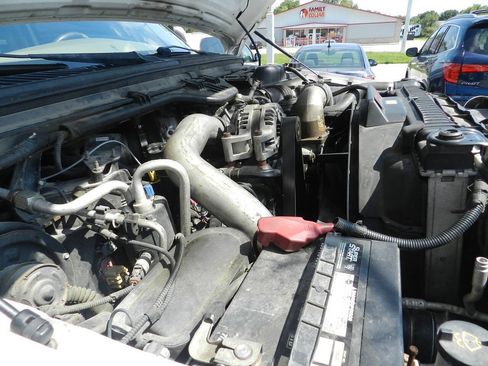 Used 2004 Ford F250 Lariat AWD/4WD image 19