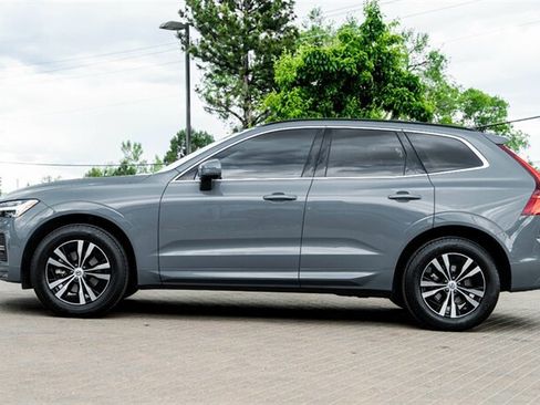 Used 2023 Volvo XC60 B5 Core AWD/4WD image 3