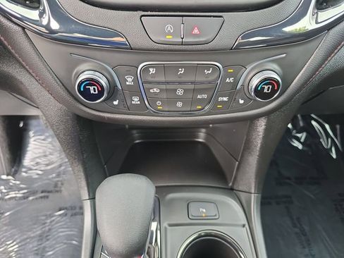 Certified 2024 Chevrolet Equinox RS image 16