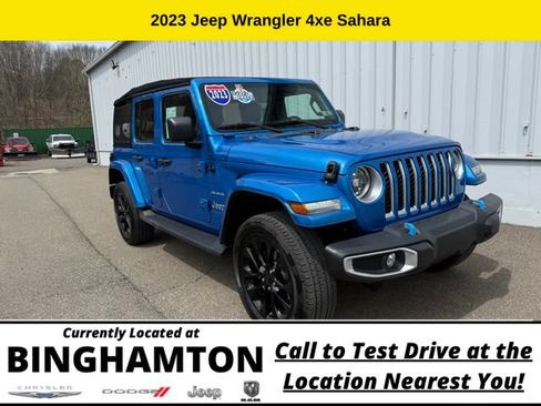 Used 2023 Jeep Wrangler Unlimited Sahara w/ Cold Weather Group AWD/4WD image 2