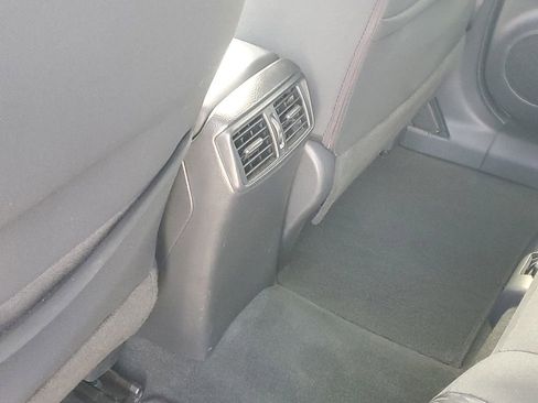 Used 2020 Nissan Rogue SV FWD image 16