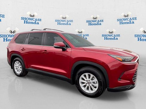 Used 2025 Toyota Grand Highlander FWD image 10