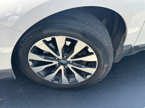 Used 2015 Subaru Outback 2.5i Limited AWD/4WD image 8