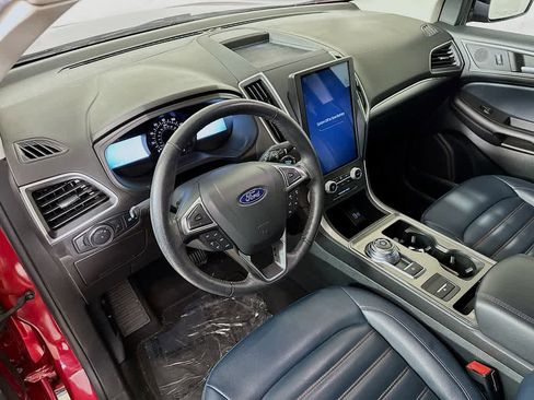 Certified 2022 Ford Edge SEL w/ Sport Appearance Package image 2