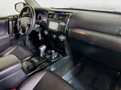Certified 2018 Toyota 4Runner TRD Off-Road Premium AWD/4WD image 26
