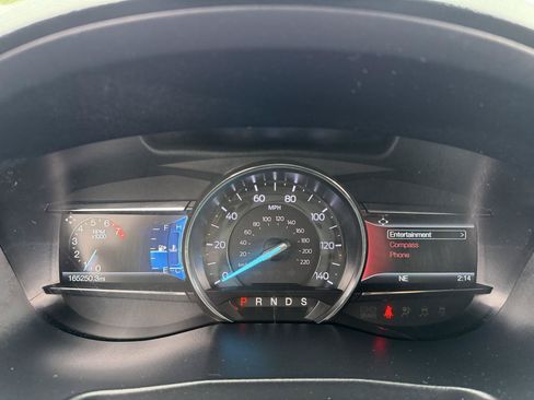 Used 2019 Ford Explorer XLT w/ Equipment Group 201A AWD/4WD image 14
