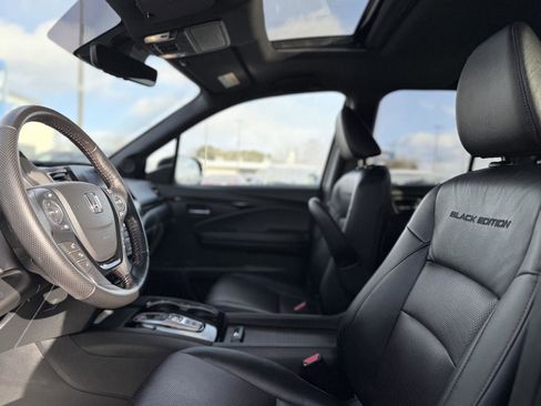 Certified 2023 Honda Ridgeline Black Edition image 12