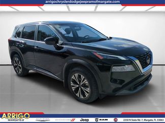 Used 2023 Nissan Rogue SV image 1