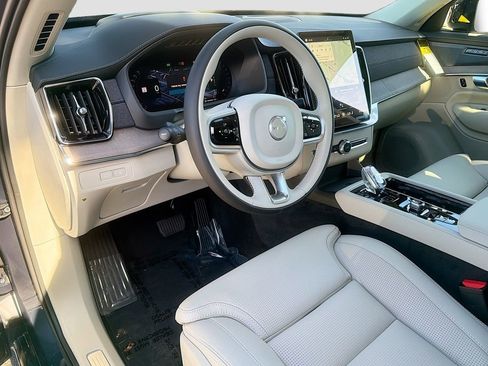 New 2026 Volvo XC90 T8 Ultra w/ Protection Package image 9