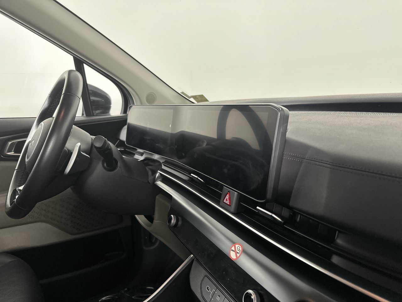 Certified 2026 Kia Carnival LXS FWD image 15