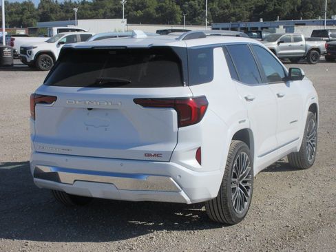 New 2026 GMC Terrain Denali image 4