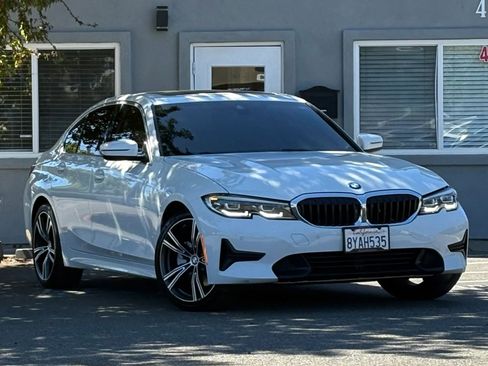 Used 2022 BMW 330i Sedan w/ Driving Assistance Package image 3
